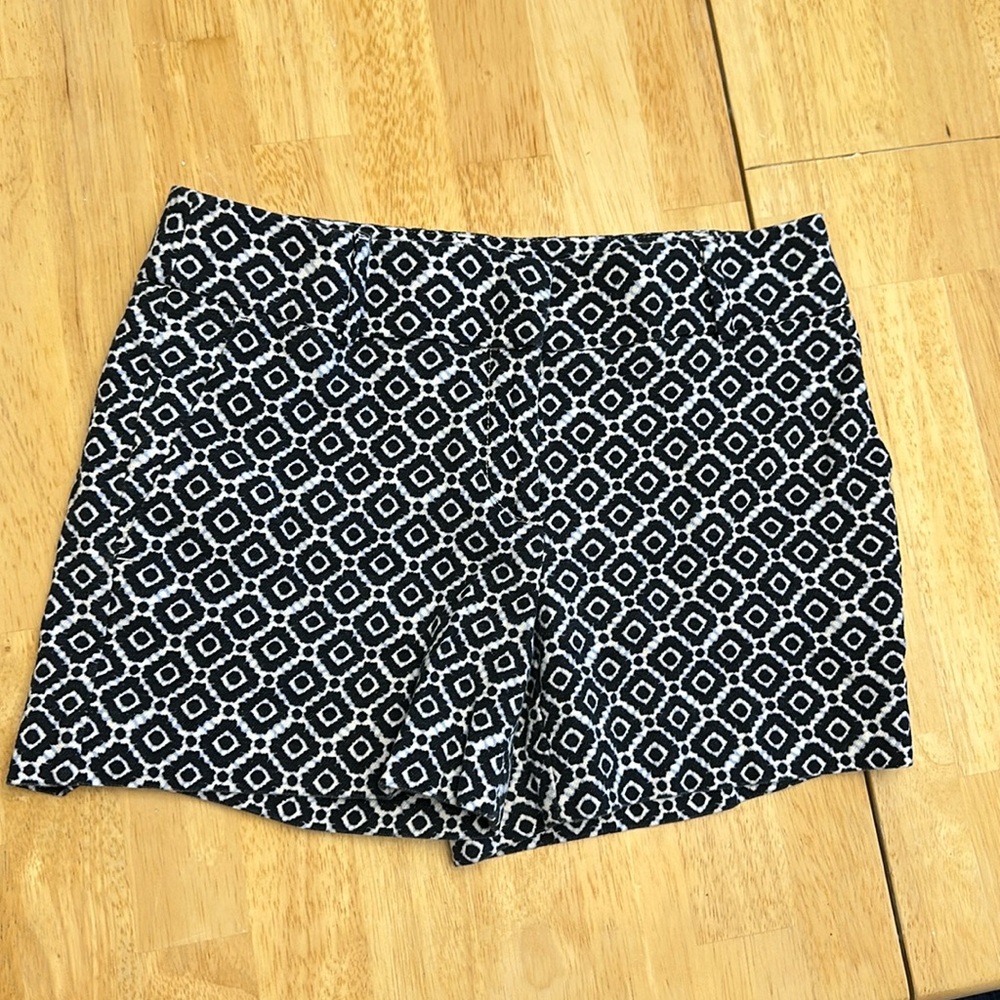 Loft The Riviera Shorts - Navy / White